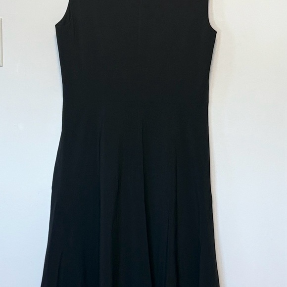 Theory cutout dress NWT , sz : 8 - Picture 7 of 13